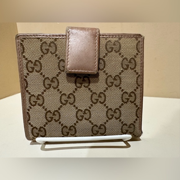 Gucci GG Interlocking Heart Bifold Wallet - Picture 10 of 10